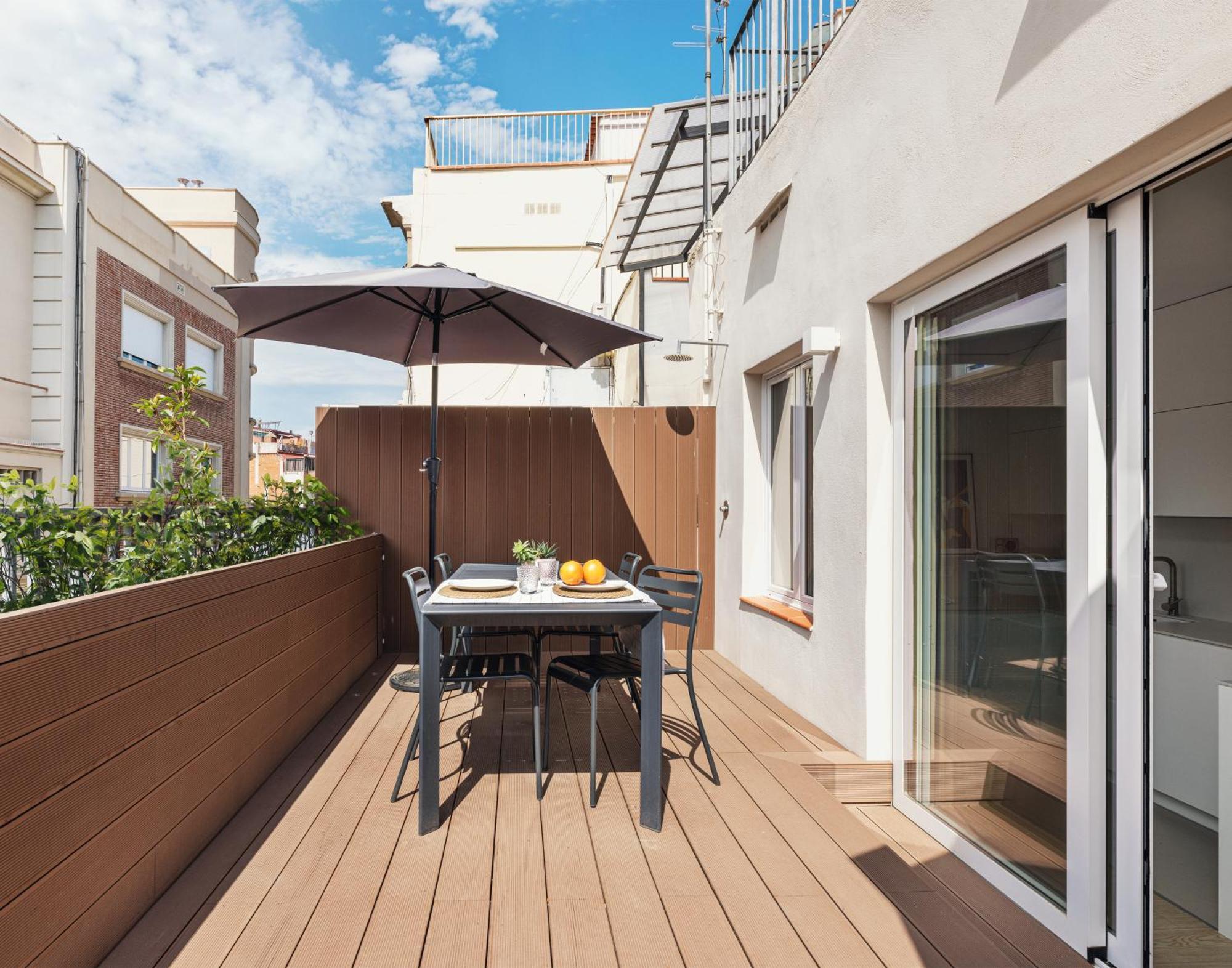 Appartamento Penthouse With Large Terrace In Gracia